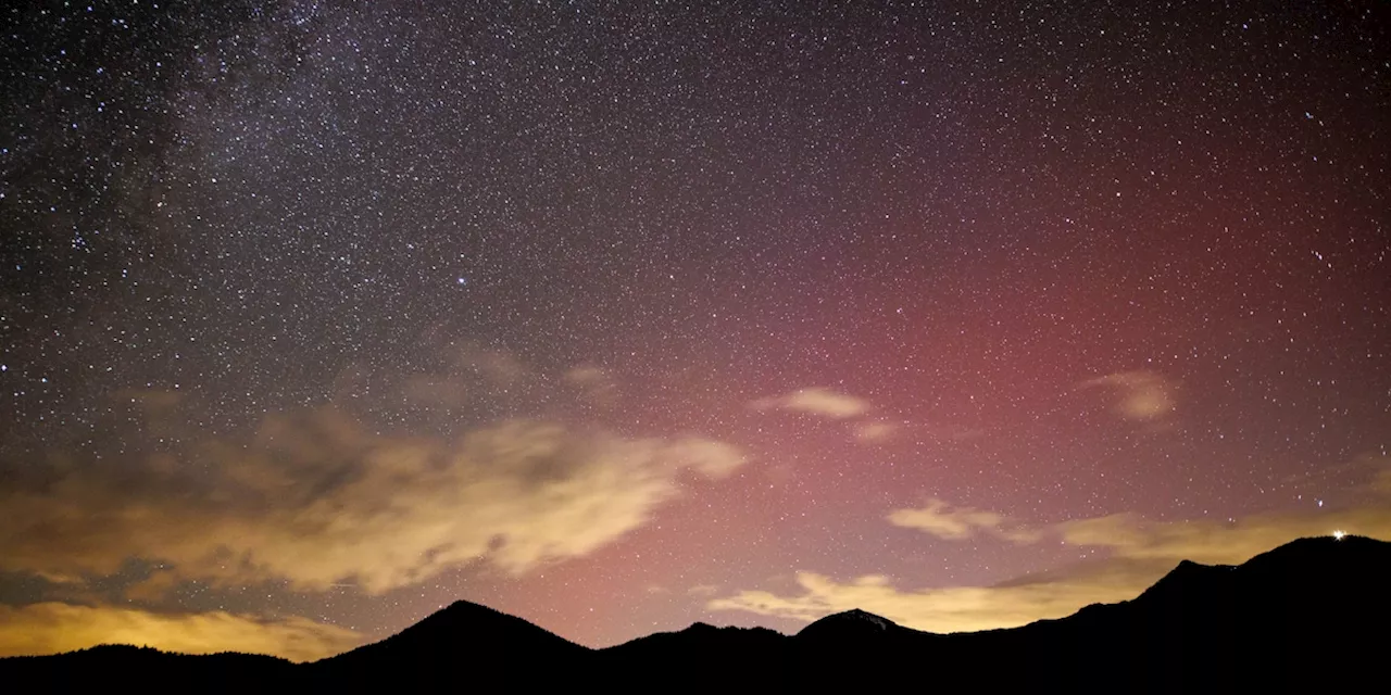 Polarlichter über Deutschland: Videos zeigen seltenes Naturspektakel