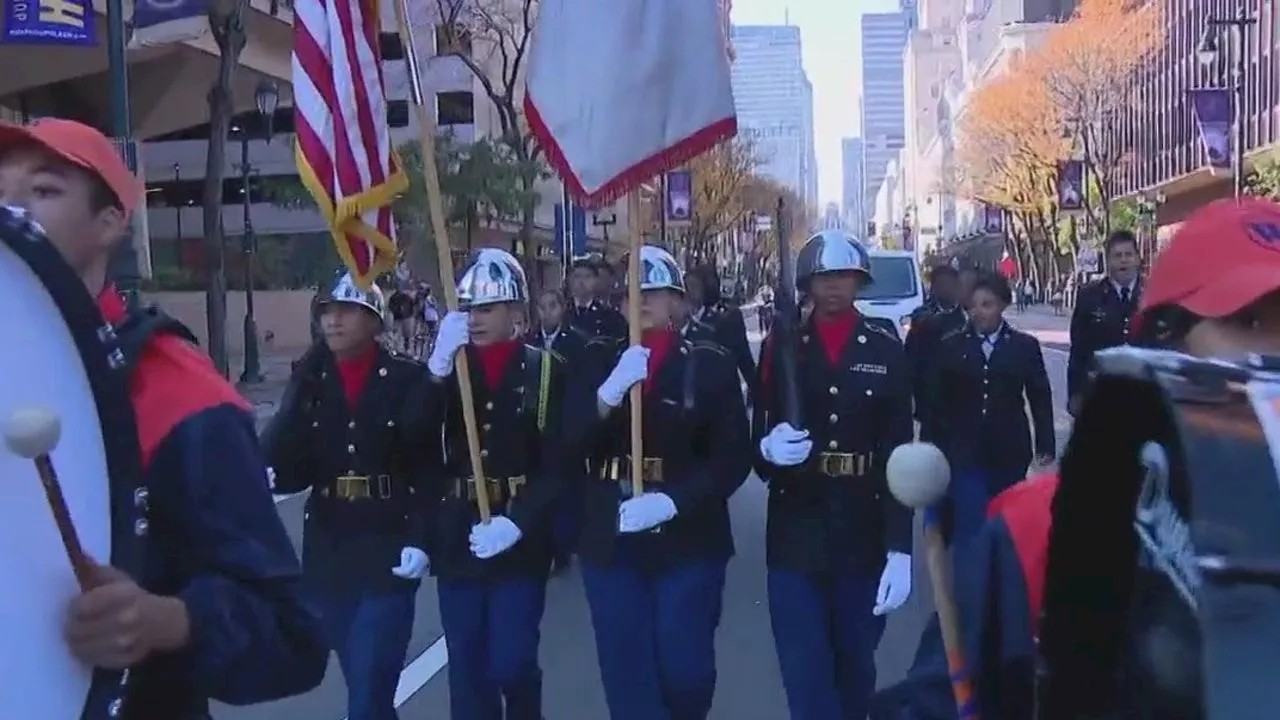 Thousands on hand to honor vets as Philadelphia Veterans Parade held in Old City