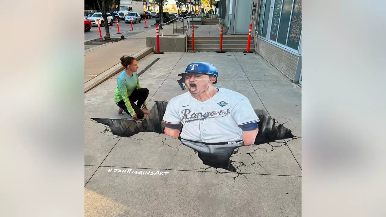 Corey Seager chalk art pops out of Dallas sidewalk