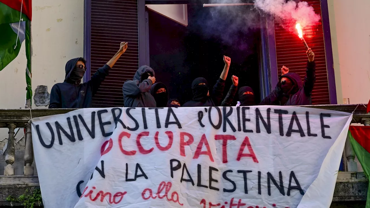 Studenti occupano l'Università Orientale di Napoli in sostegno a Gaza