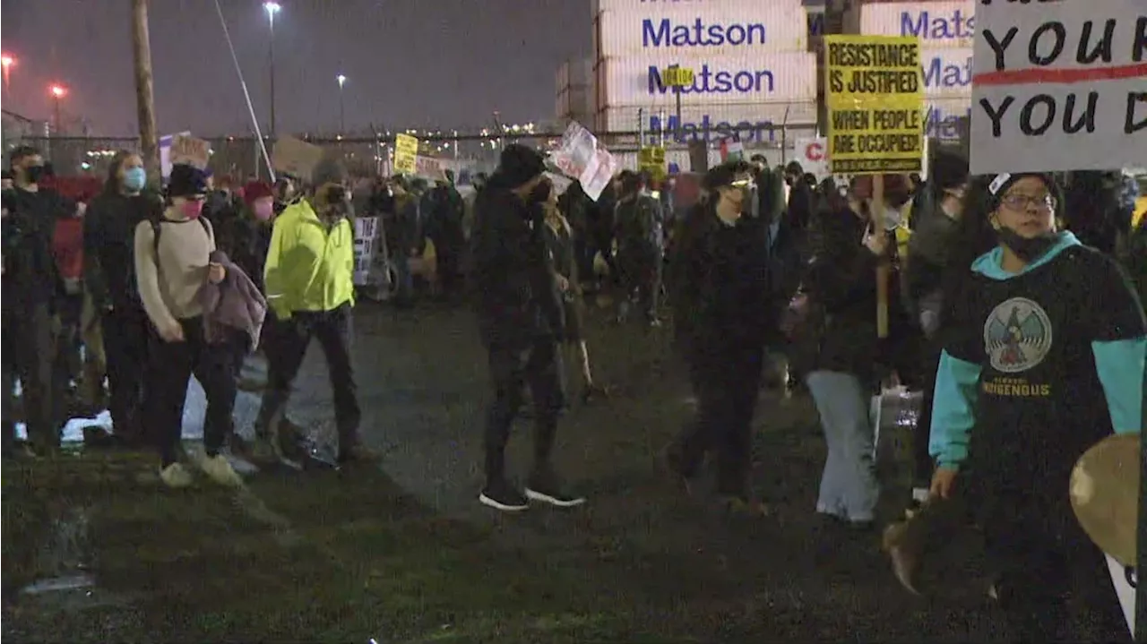 Protesters supporting Palestine block access to military cargo ship at Port of Tacoma