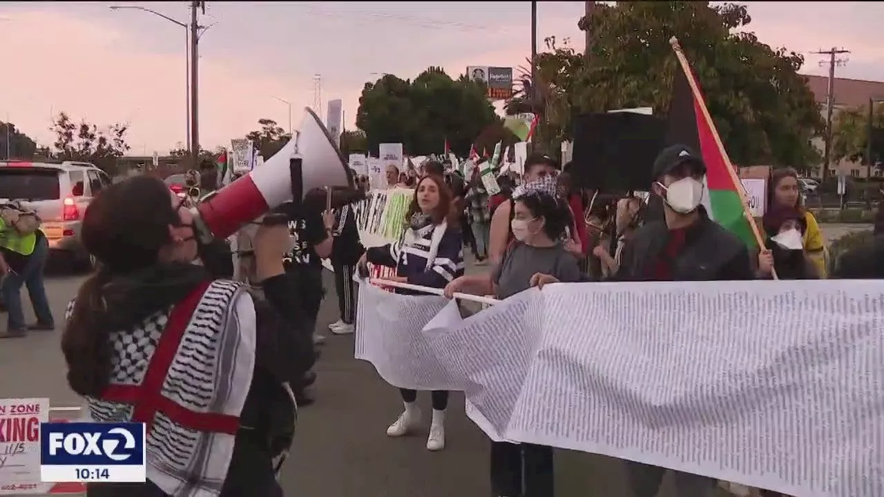 Jewish-led group holds protest at IDF gala in support of Palestinians