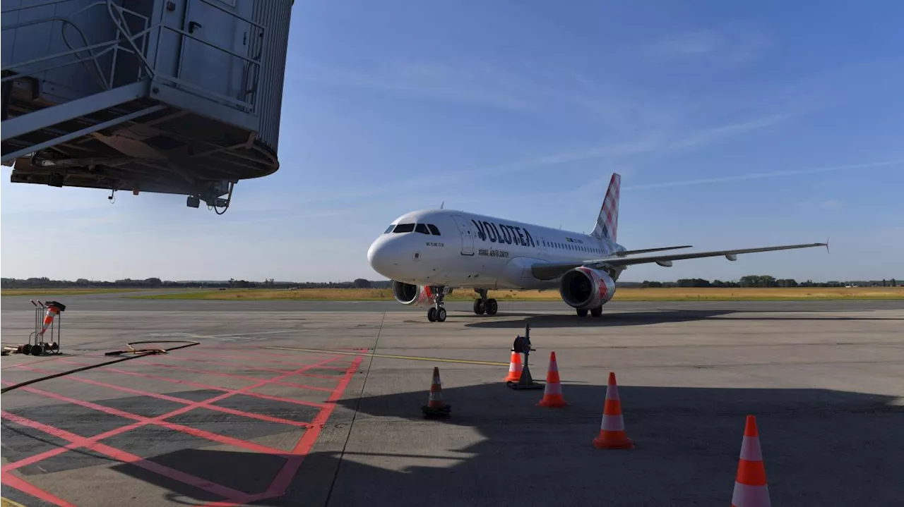 Une prière collective à l’aéroport de Roissy fait polémique, quelles sont les règles ?