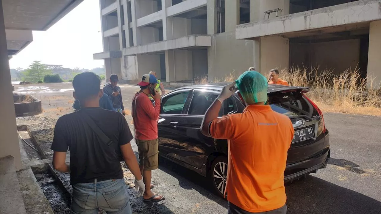 Tangisan Dekan Fasultas Kedokteran Hewan Unair Dapat Kabar Mahasiswinya Ditemukan Tewas di Mobil