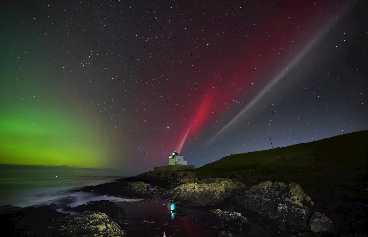 Photos: Northern lights visible in parts of Illinois turn skies purple, blue