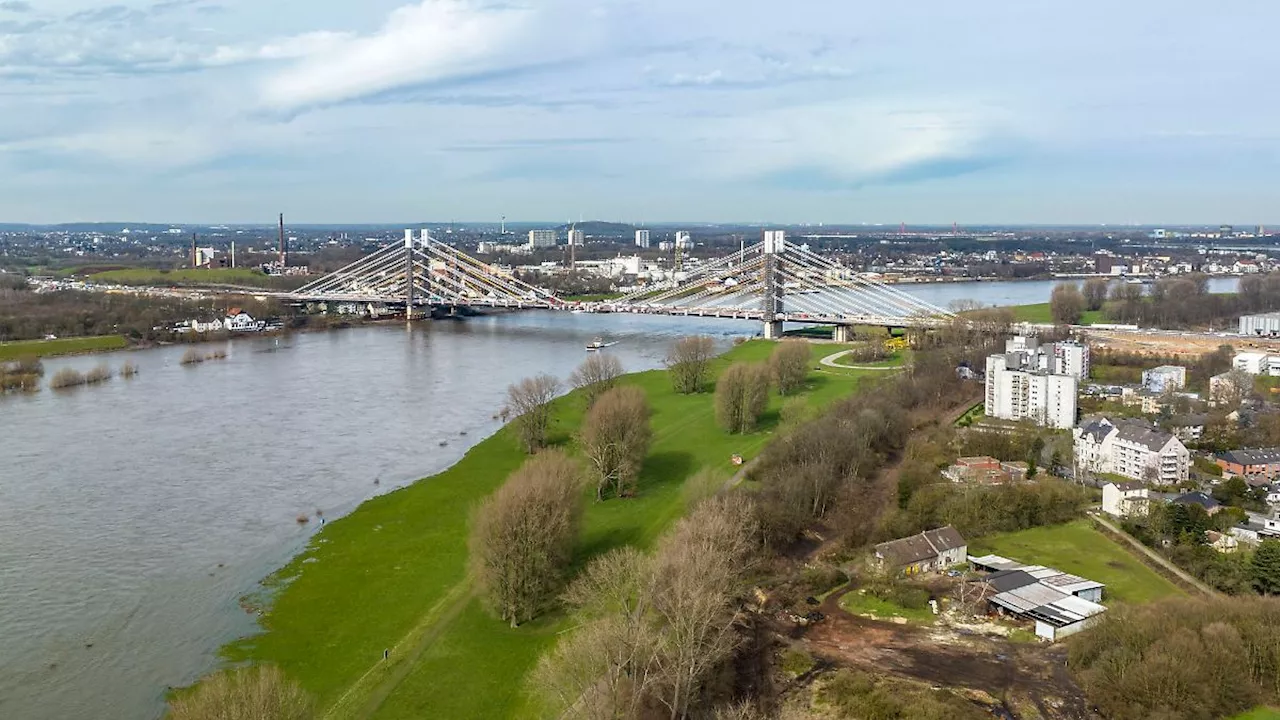 Nordrhein-Westfalen: A40-Brücke bei Duisburg wird freigegeben