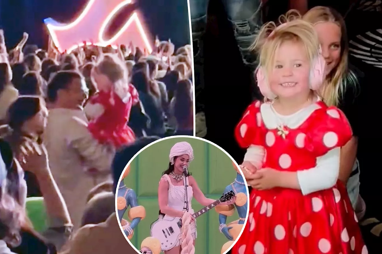 Katy Perry's daughter Daisy, 3, makes first public appearance at final Vegas residency show