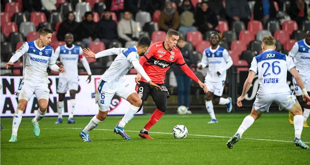 Battu par Guingamp, Auxerre manque l'occasion de monter sur le podium