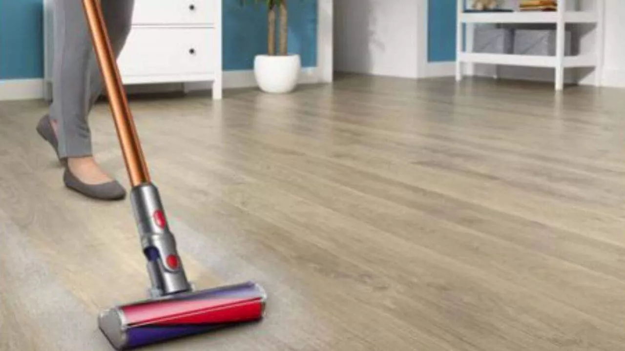 Dyson Cyclone V10 Absolute : l’aspirateur sans-fil qui va vous faciliter la tâche