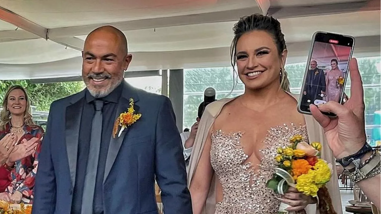 María José celebra sus Bodas de Porcelana con su esposo Mauricio García