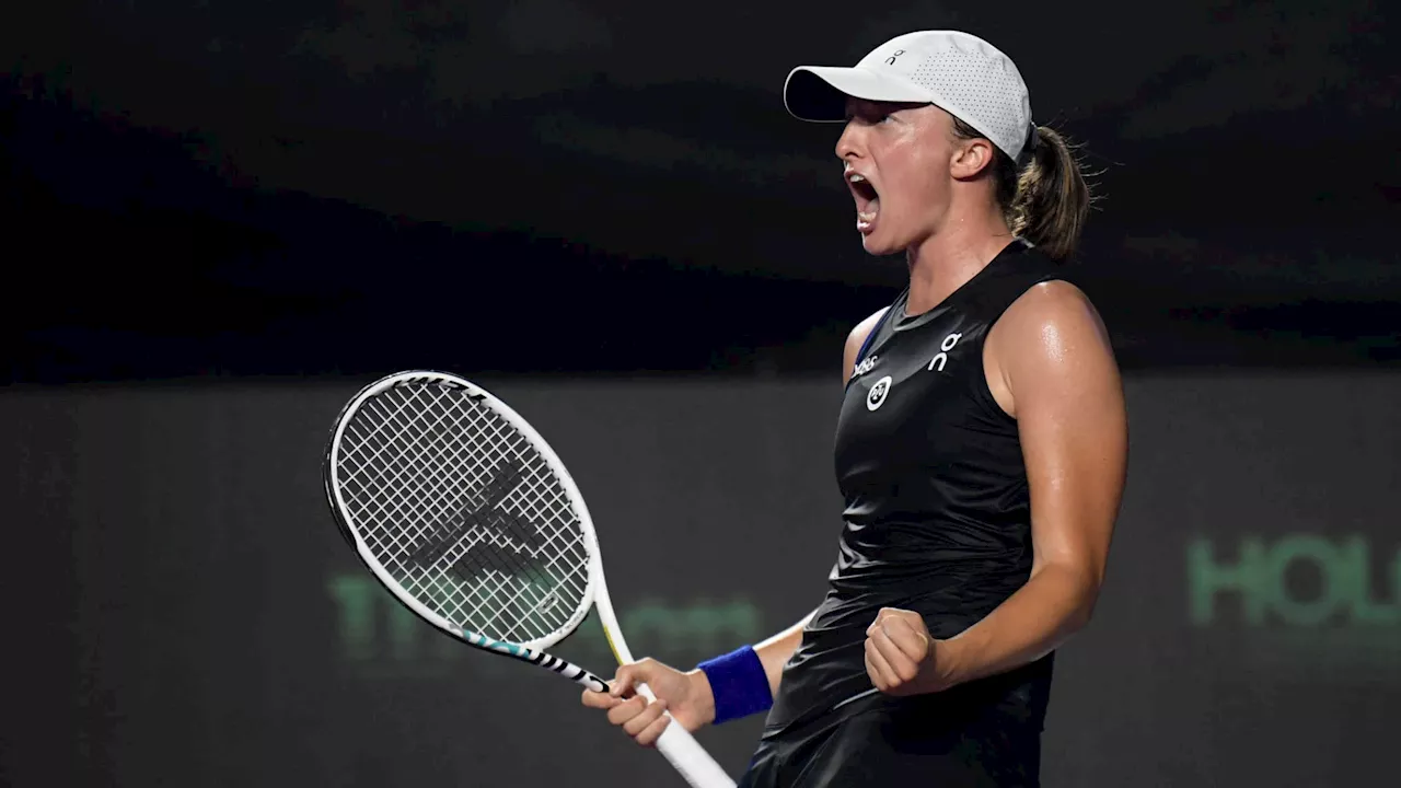 Tennis: Swiatek redevient numéro 1 mondiale après sa victoire écrasante au Masters WTA