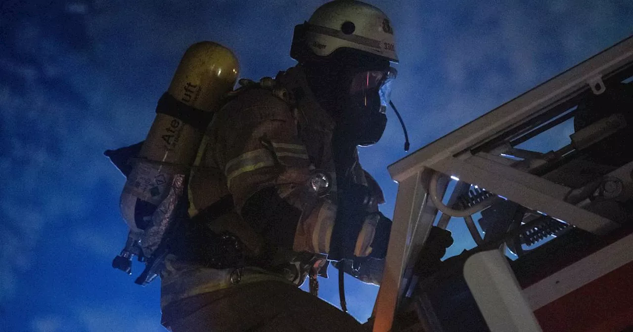 Wachtendonk: Feuerwehr rettet Menschen mit Leiter aus Haus​