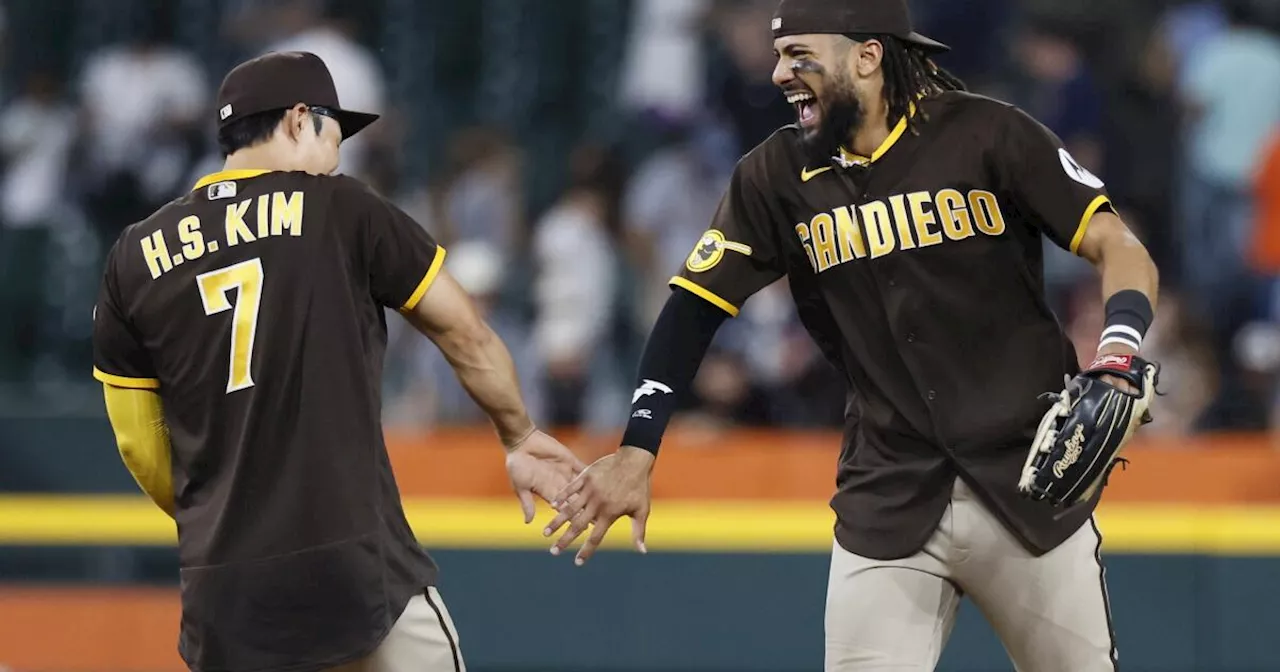 Padres' Fernando Tatis Jr., Ha-Seong Kim both bring home Gold Gloves