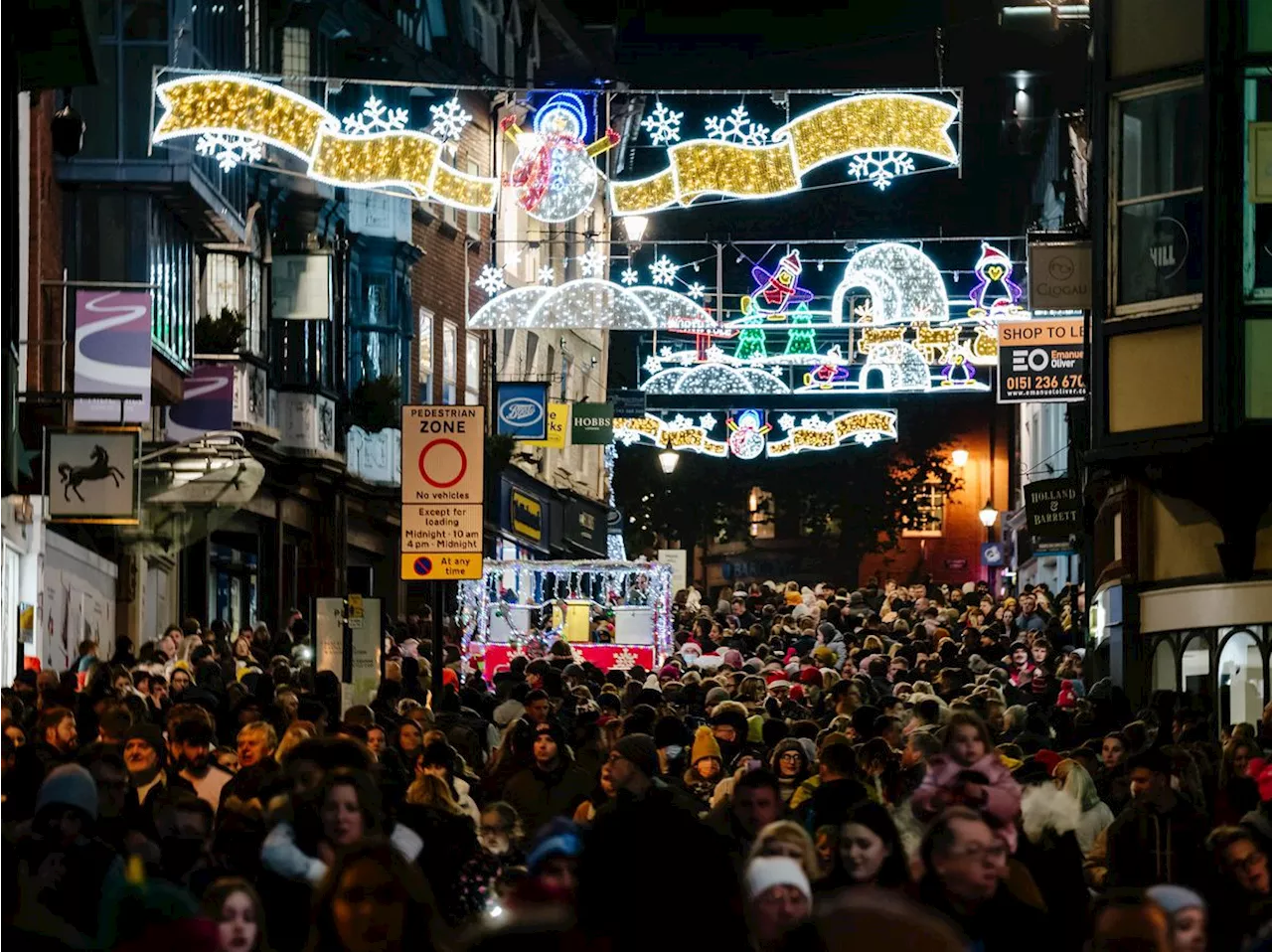 In Pictures: Some of the prettiest Christmas light displays set to return to Shropshire this year