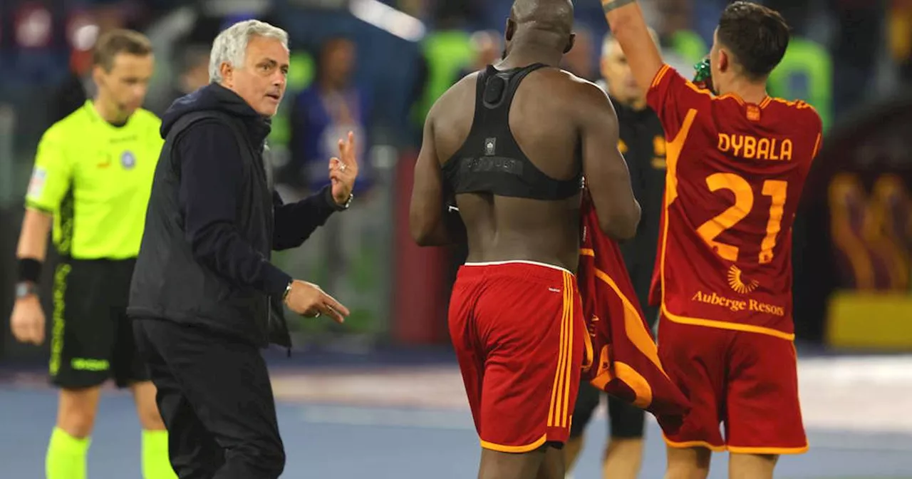 Kuss auf den Rücken: Mourinho-Szene mit Lukaku geht viral