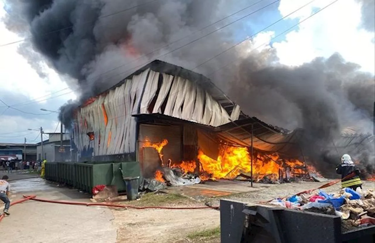 Furniture factory in Kampung Kerdas almost razed in fire