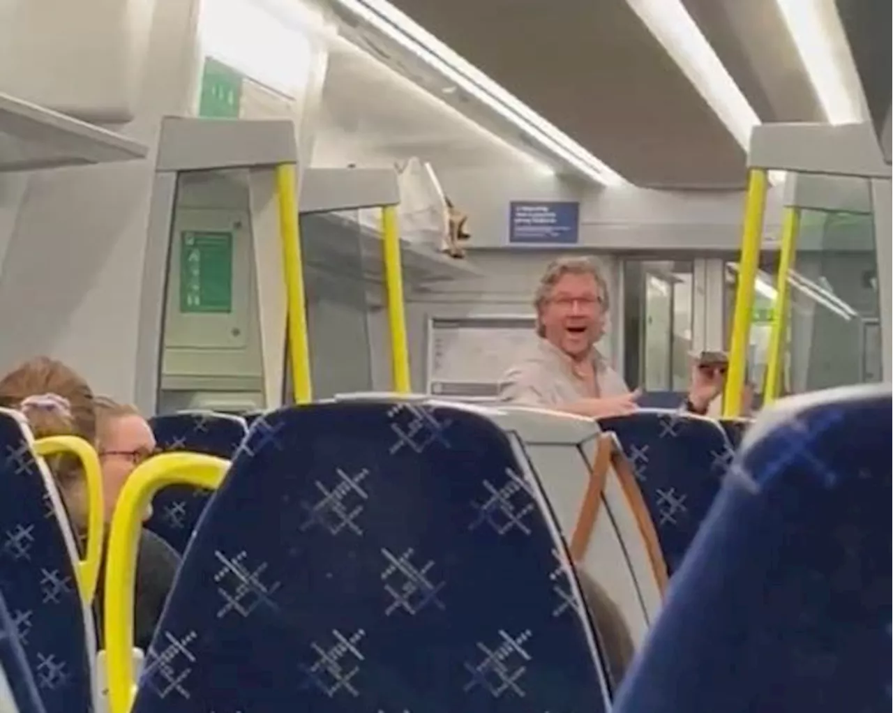 Incredible moment as man bursts into Nessun Dorma on ScotRail train