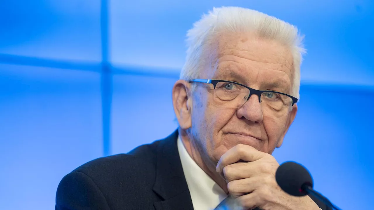 „Hat nichts mit grünen Positionen zu tun“: Grüne kritisieren Kretschmann für Forderung nach Asylverfahren in Drittstaaten