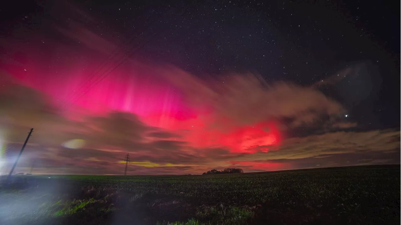 Seltenes Leuchten über Deutschland: Himmel färbte sich in der Nacht rot