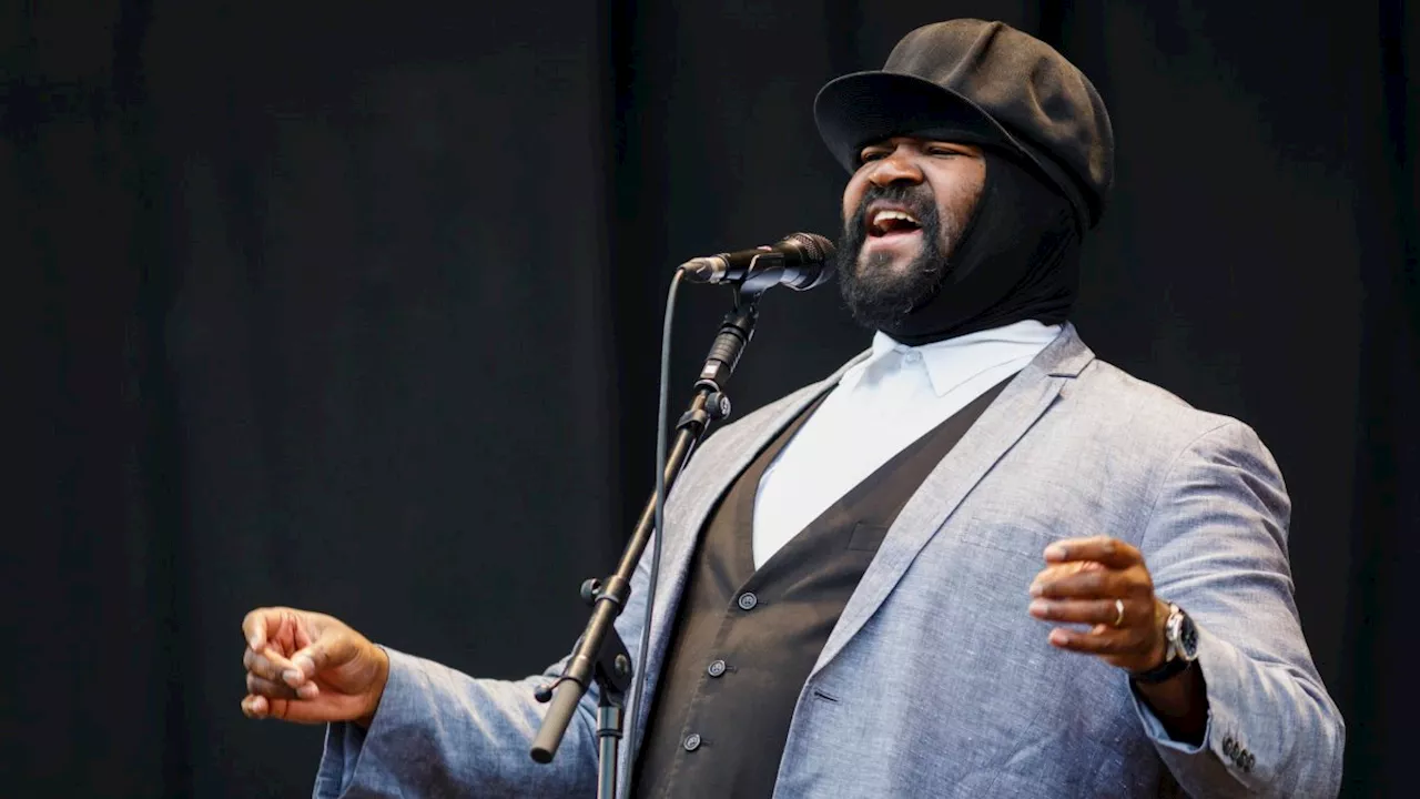 Why does Gregory Porter wear a hat?