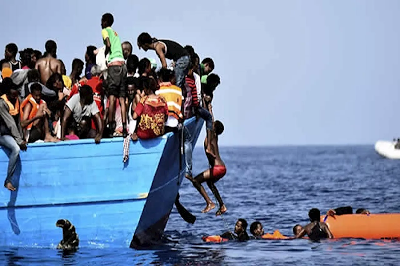 32,000 migrants arrive in Canary Islands by boat this year