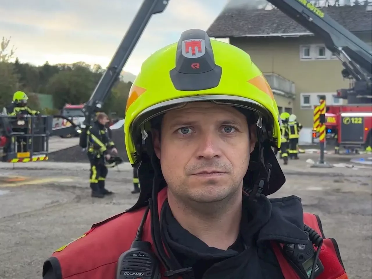 Einsatzleiter Philipp Bolter zum Dachstuhlbrand im Gasthaus Krone in Koblach