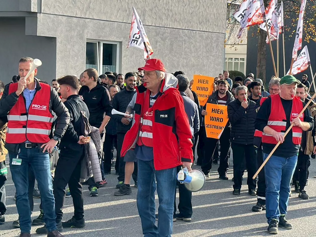 Warnstreiks am Montag in rund 100 Betrieben