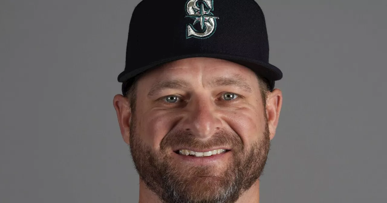 Mariners coach Stephen Vogt selected as next Guardians manager