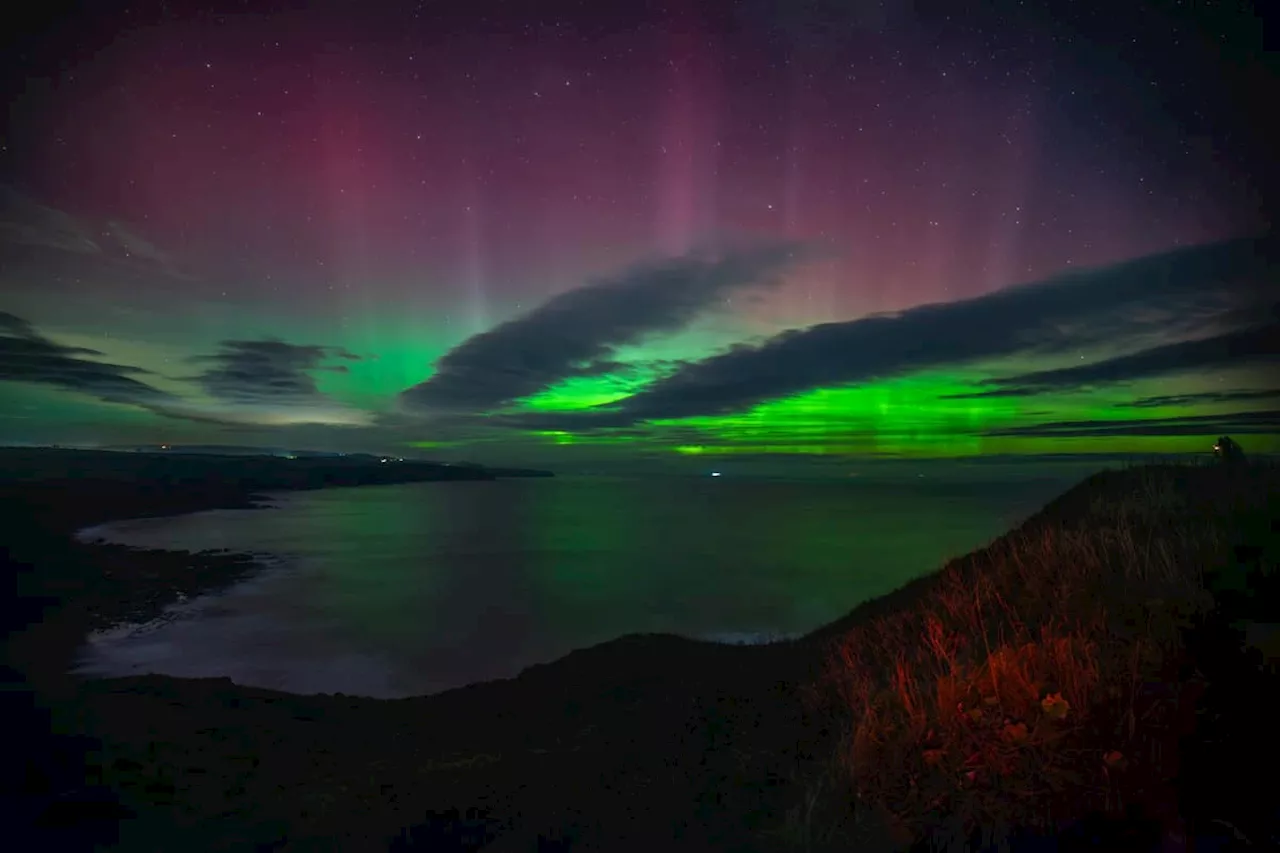 Northern Lights in Yorkshire: Couple snap incredible photo of Aurora Borealis on Yorkshire coast