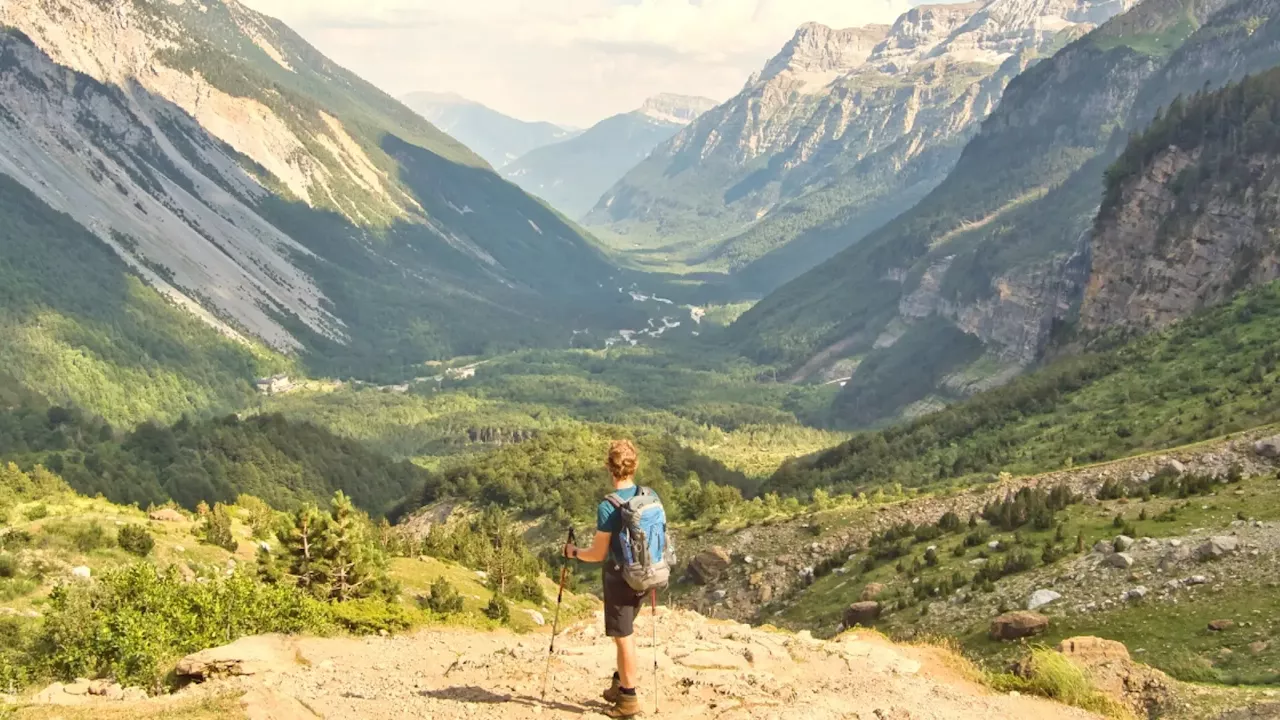 La ruta a uno de los miradores más impresionantes y vertiginosos de España