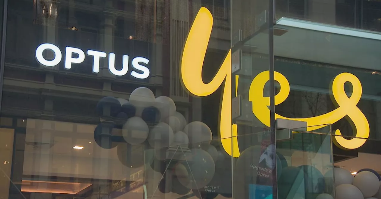 Optus outage: Triple Zero 'unaffected' as banks, hospitals and more hit by delays