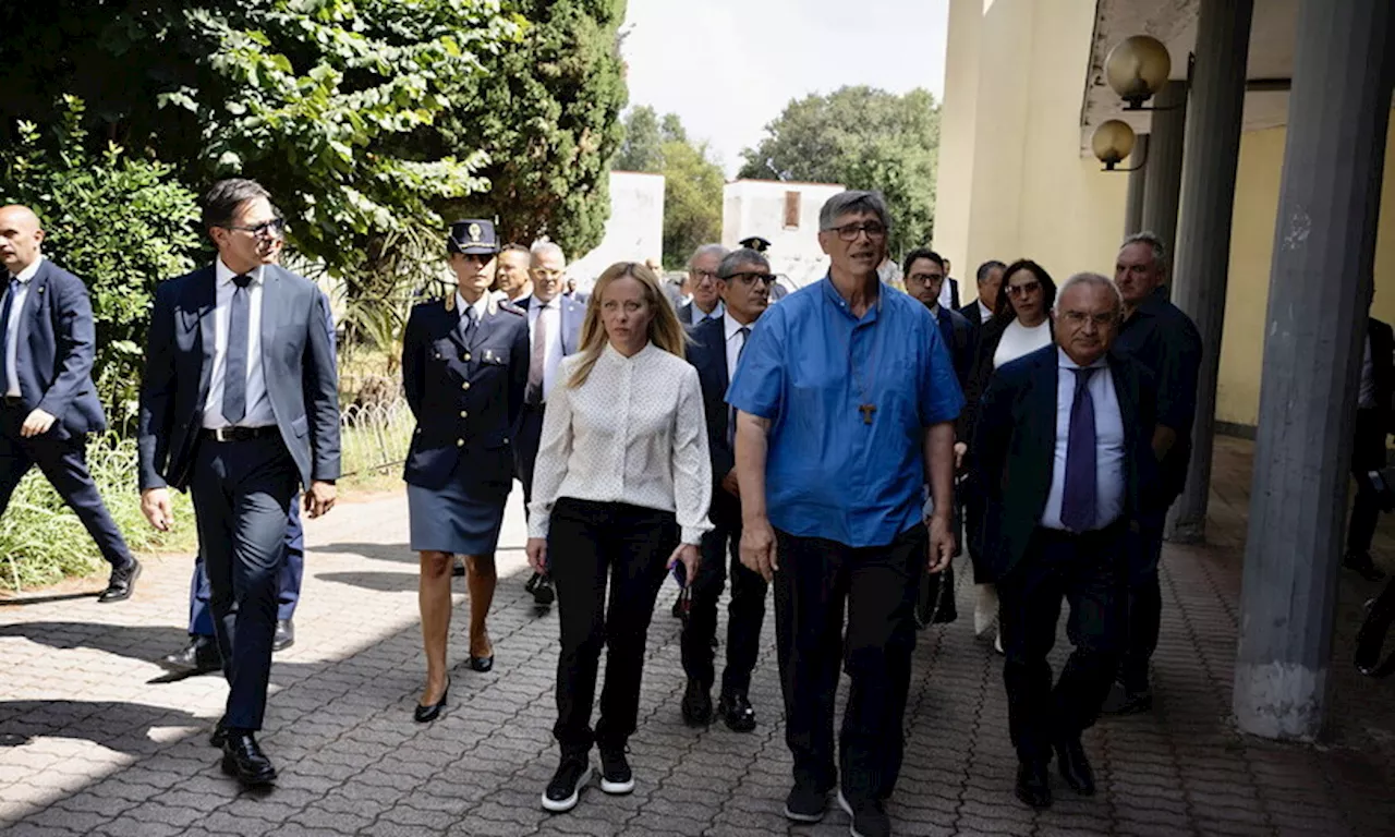 Don Patriciello,disturbiamo camorra? Stiamo facendo bene