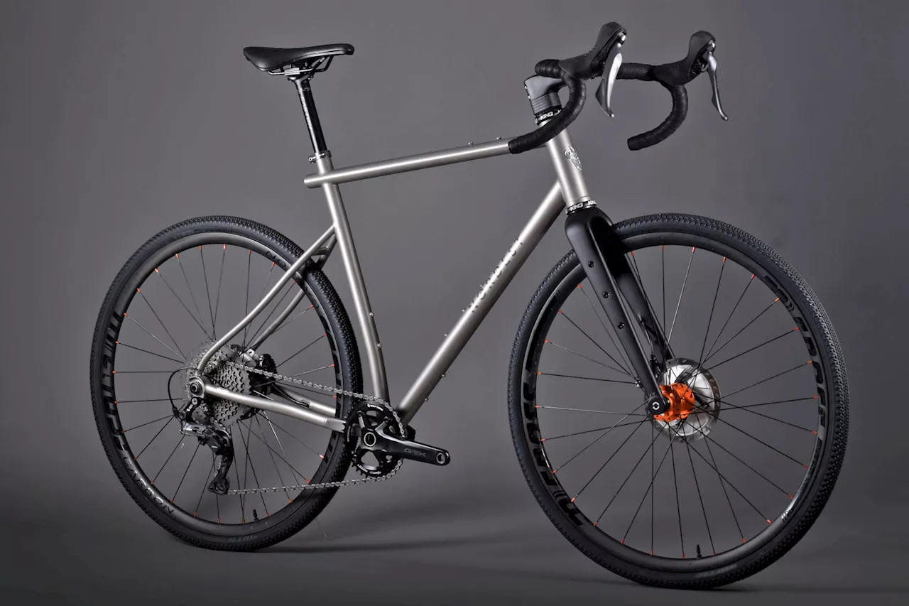 Nordest Albarda GT Ti Gravel Bike Integrates Cables Up Front, Pierces Seat Tube Out Back