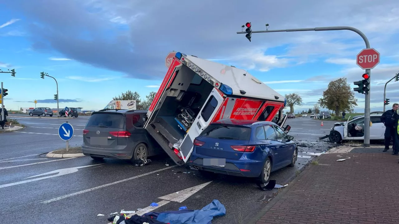 Mechernich: Unfall mit Rettungswagen – sieben Verletzte