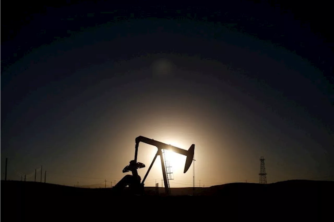 Petróleo fecha em queda de mais de 4% com sinais de fraqueza na China e Europa e dólar valorizado