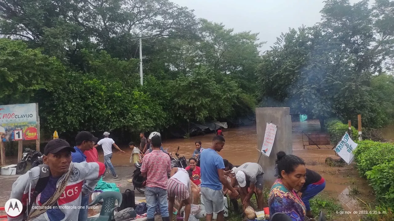 Vereda Los Manguitos en Codazzi está bajo agua tras fuerte aguacero