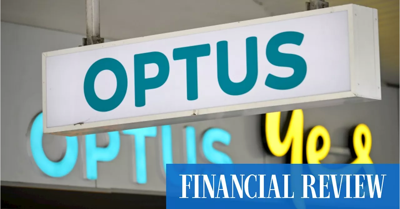 Chaos as Optus crashes nationwide