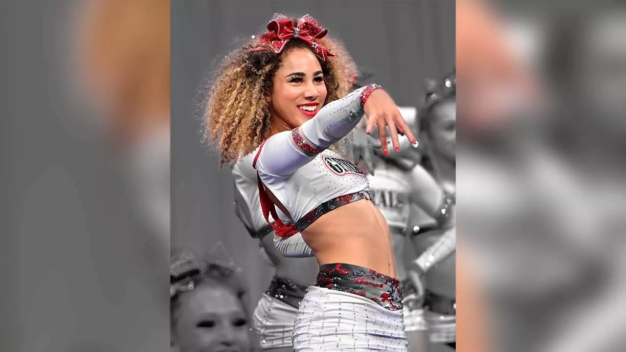 Texas cheerleader back on the mat at Baylor University after Elgin shooting