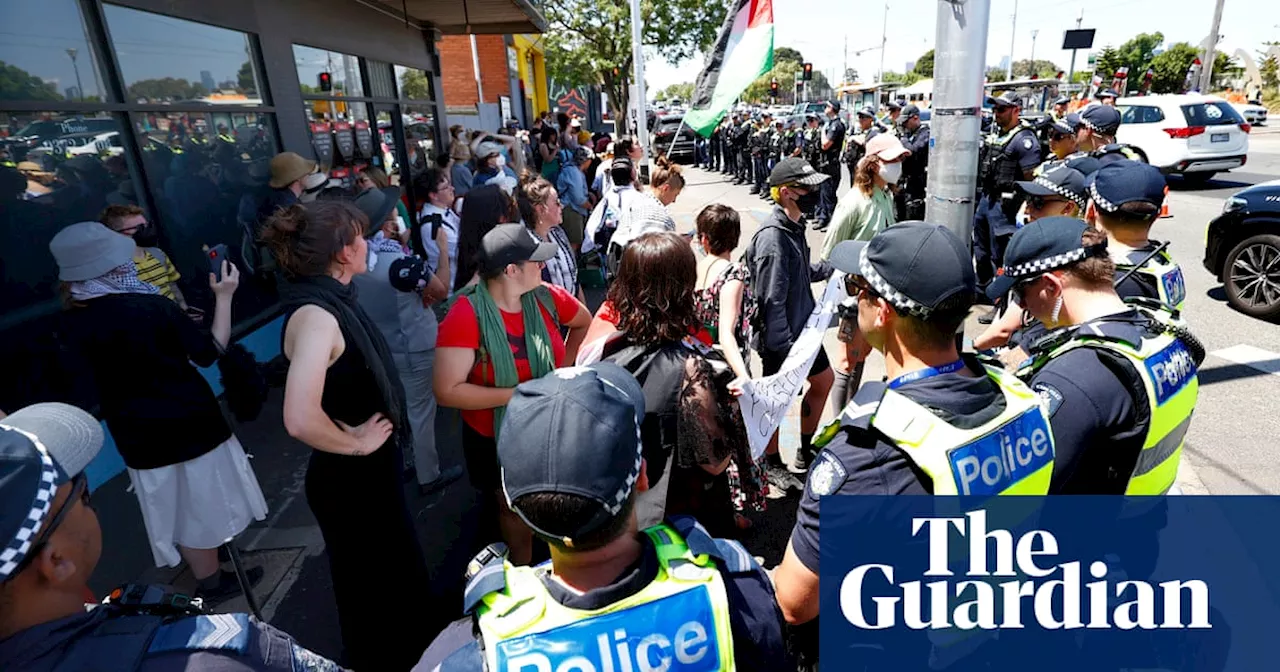 Four arrested and pepper spray used as pro-Palestine protest blocks road to Melbourne Cup course