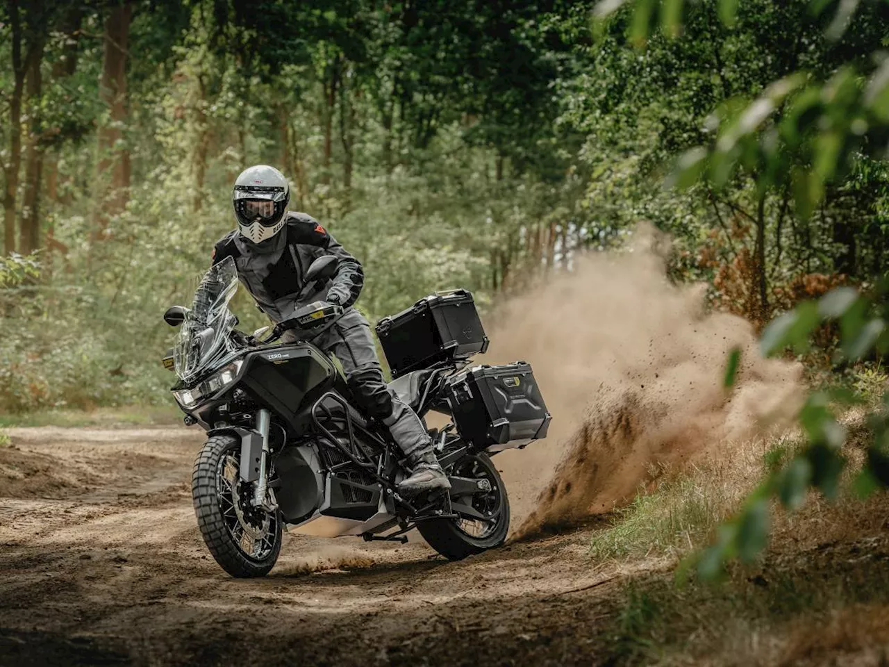 Zero Motorcycles presenta la sua gamma rinnovata a EICMA 2023