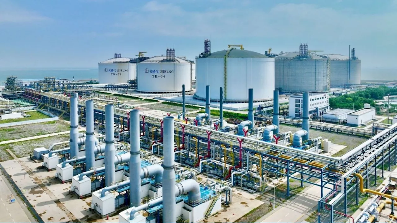 Sinopec's colossal LNG tank bolsters winter gas supply