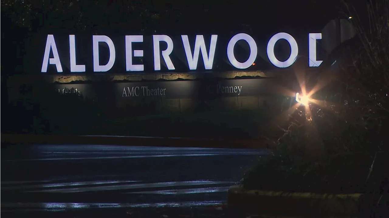 Lynnwood police investigating 3 armed robberies in public parking lots