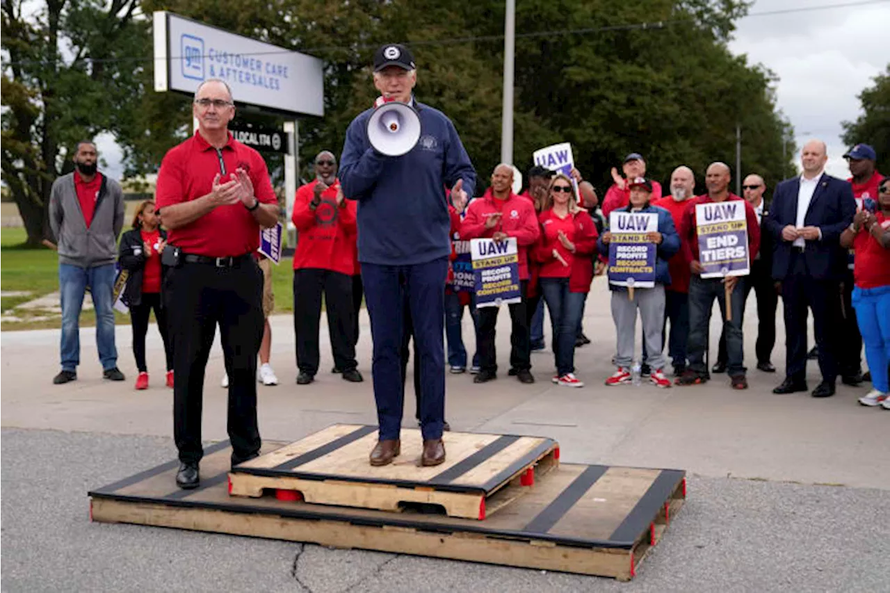 Biden will meet with United Auto Workers president in Illinois on Thursday