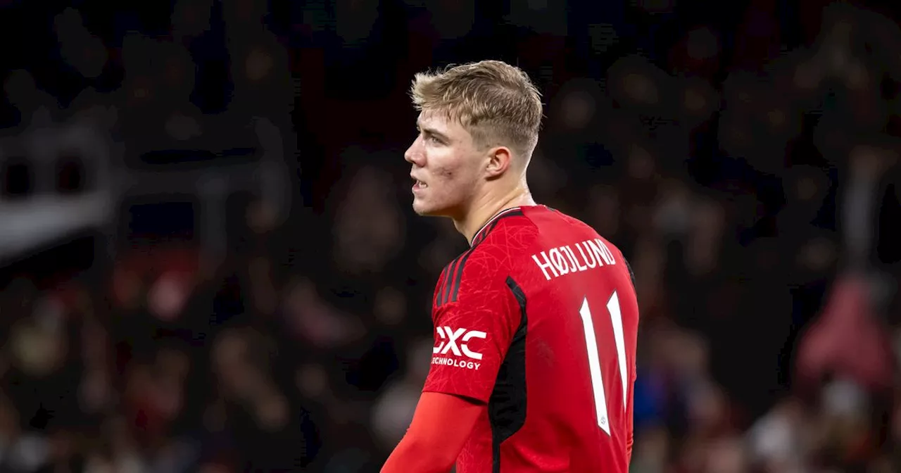 Carragher compares Man United striker Hojlund to Liverpool star