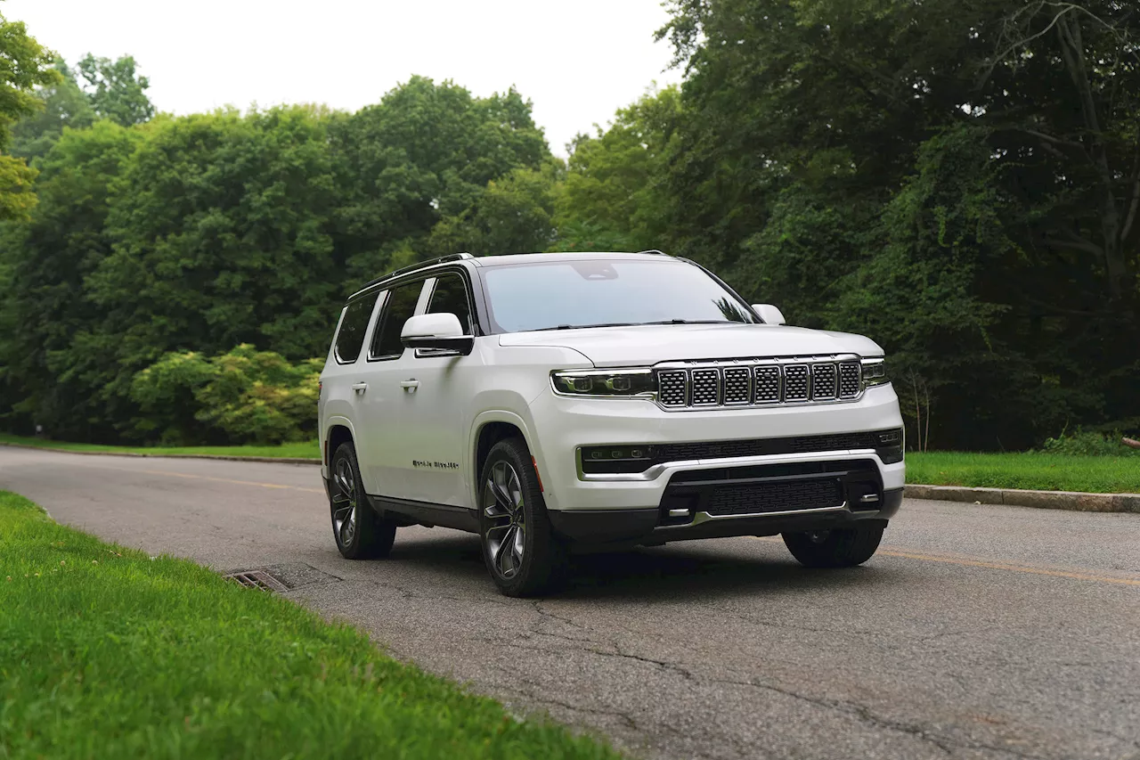 Jeep Wagoneer to spawn electrified option in 2025