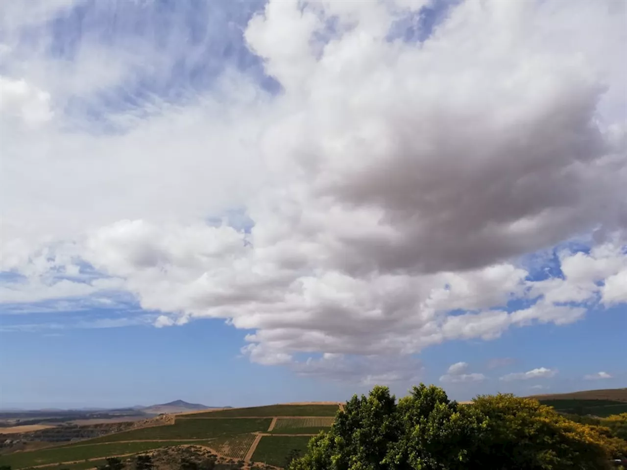 Wednesday's weather: Disruptive rain for parts of Limpopo, fog patches, cloudy day across SA