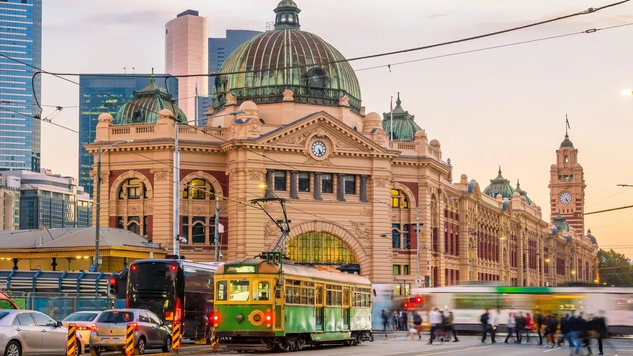 Melbourne transport paralysed by Optus outage