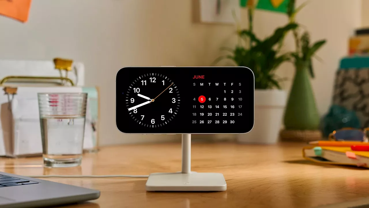 Turn your iPhone into a bedside clock with StandBy mode