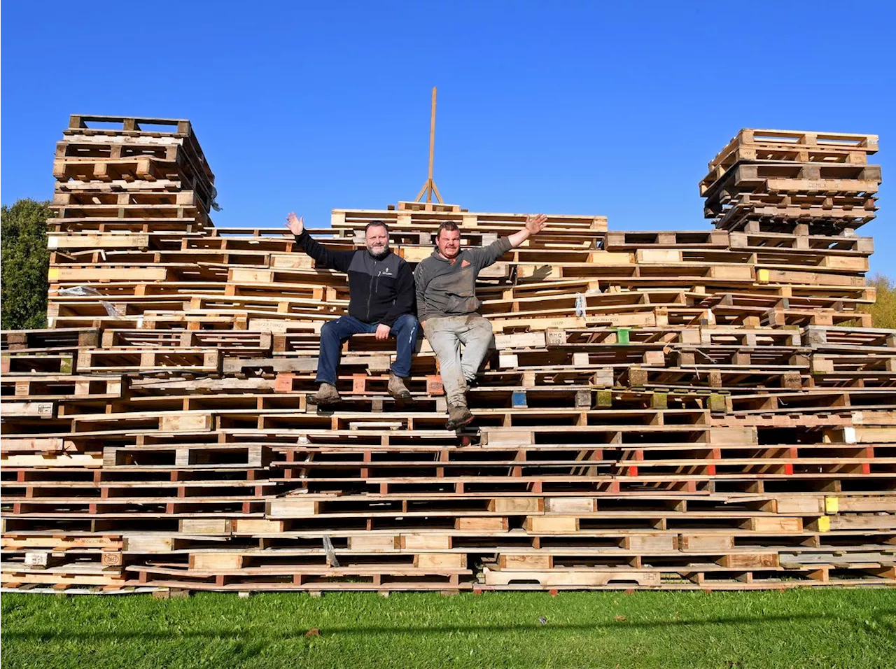 Telford's famous Donnington Bonfire back for this year with another bang