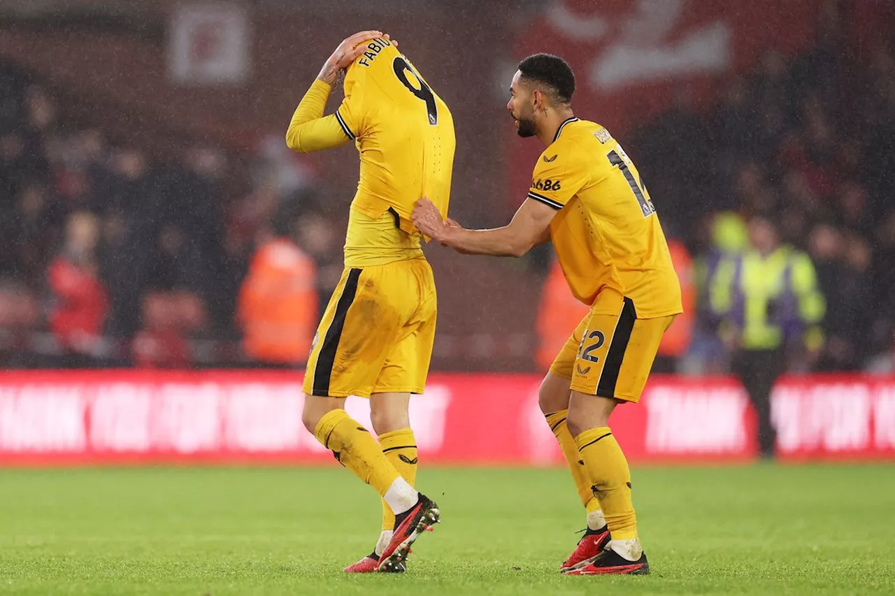 Wolves squad lending support to Fabio Silva after spot kick controversy